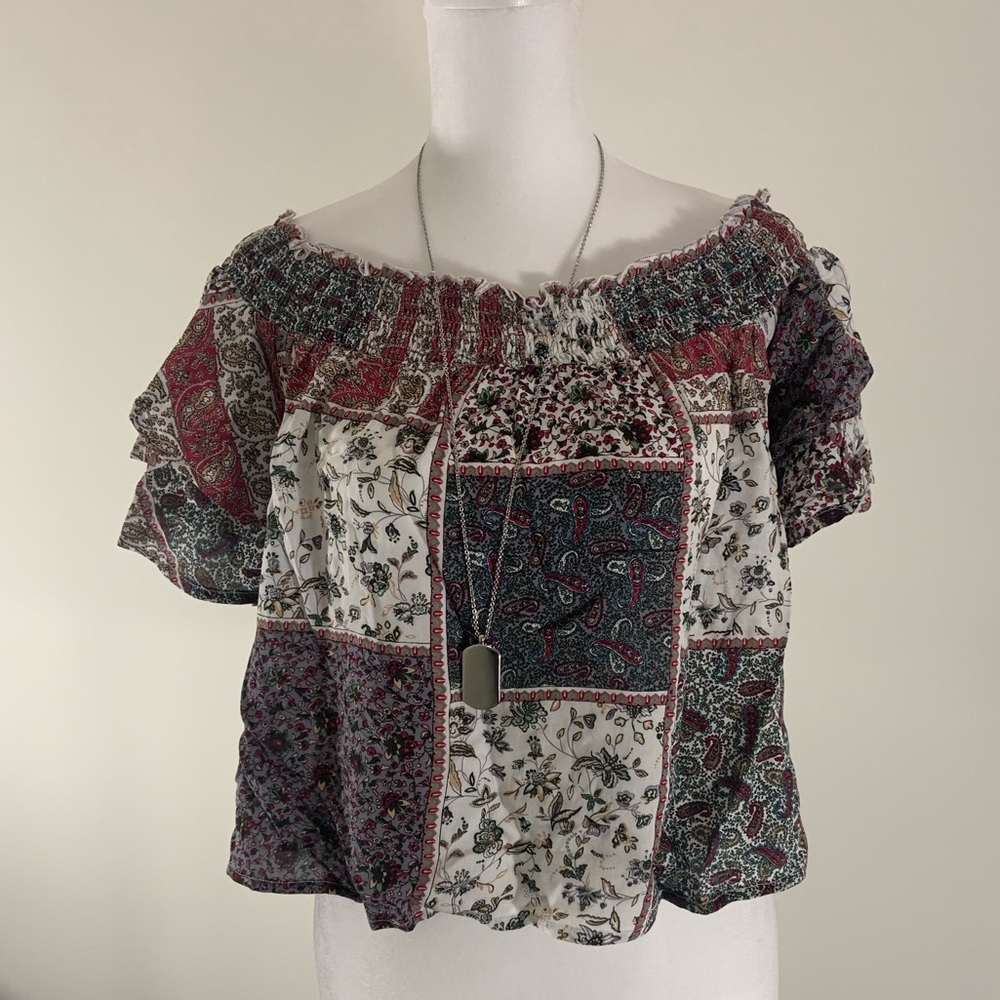 Size small Flying tomato’s off the shoulder top with key hole in the back